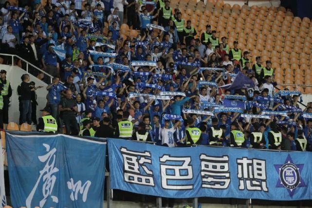 他们出色的表现，也帮助曼联在那场比赛中全取三分。